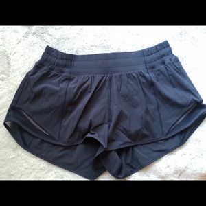 Lululemon Hotty Hot shorts